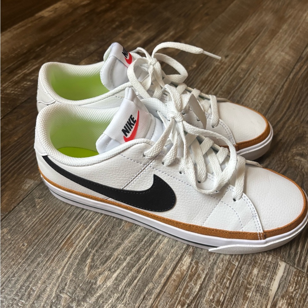 Nike Court Legacy’s